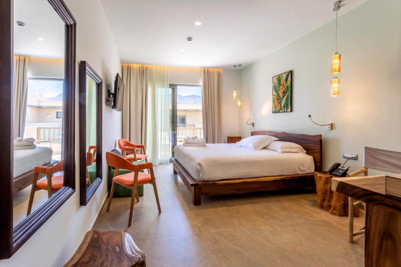 Elysian Luxury Hotel And Spa カラマタ エクステリア 写真