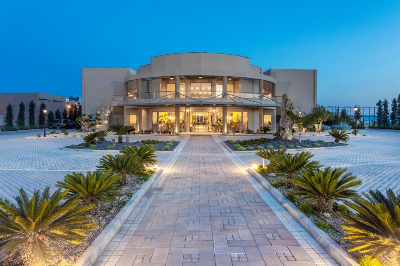 Elysian Luxury Hotel And Spa カラマタ エクステリア 写真