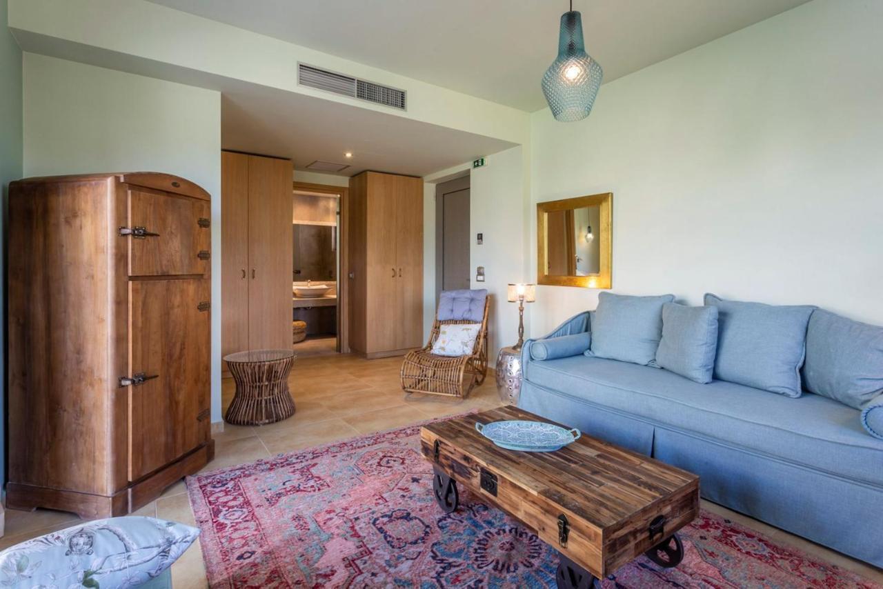 Elysian Luxury Hotel And Spa カラマタ エクステリア 写真